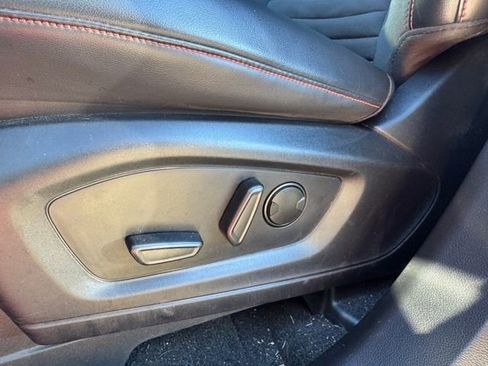 Used 2025 Ford Explorer ST-Line image 13