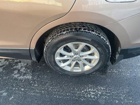 Used 2018 Chevrolet Equinox LT image 24