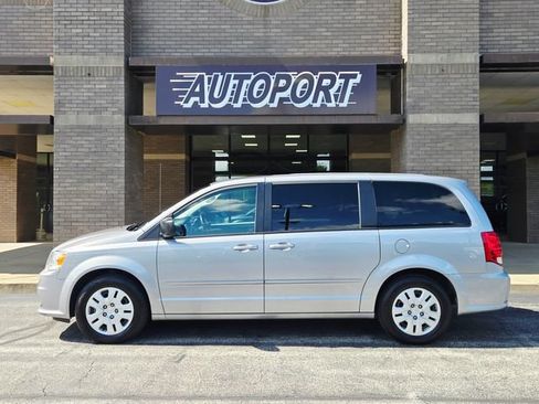 Used 2015 Dodge Grand Caravan SE w/ Quick Order Package 29E SE FWD image 5