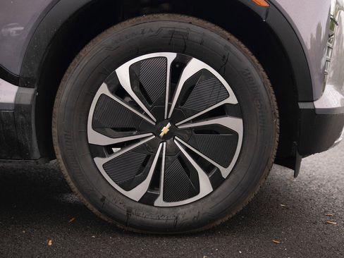 New 2025 Chevrolet Blazer EV LT image 10