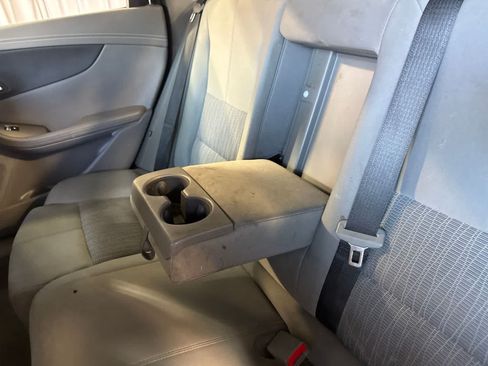 Used 2017 Chevrolet Impala LS FWD image 16