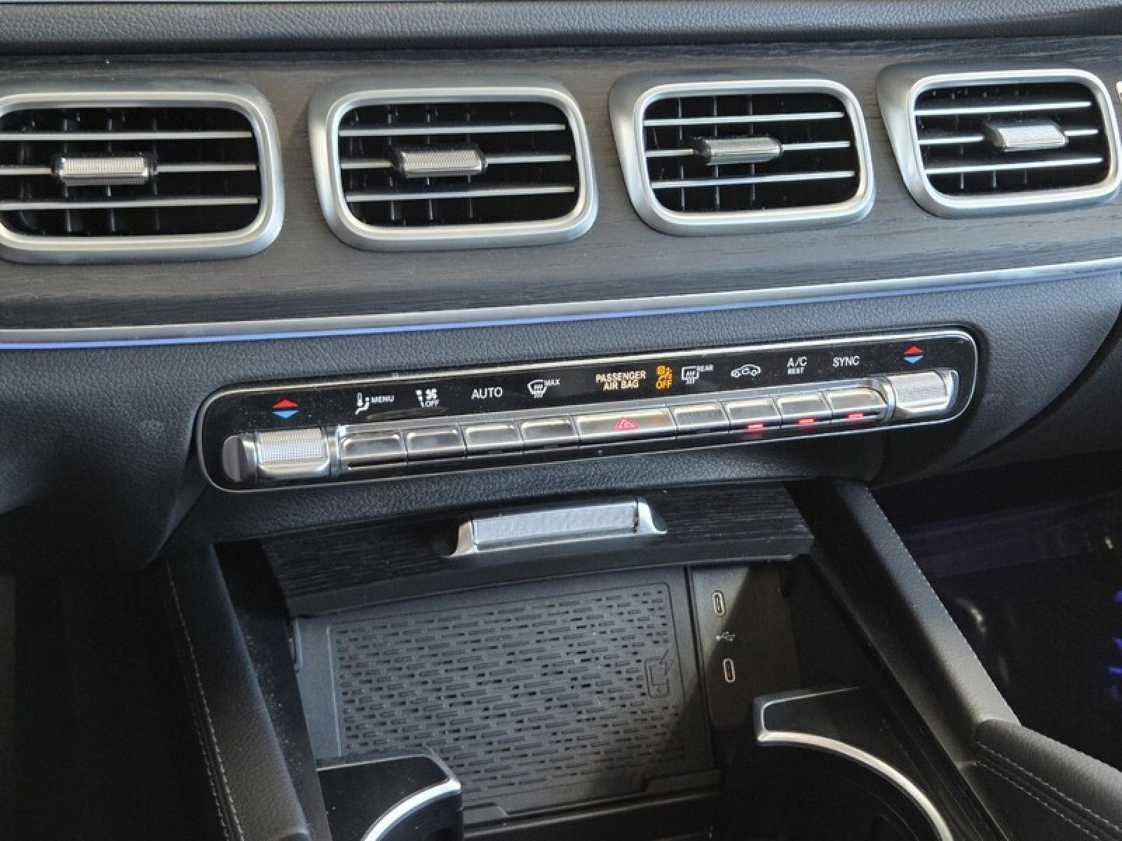 Certified 2025 Mercedes-Benz GLE 350 4MATIC image 33