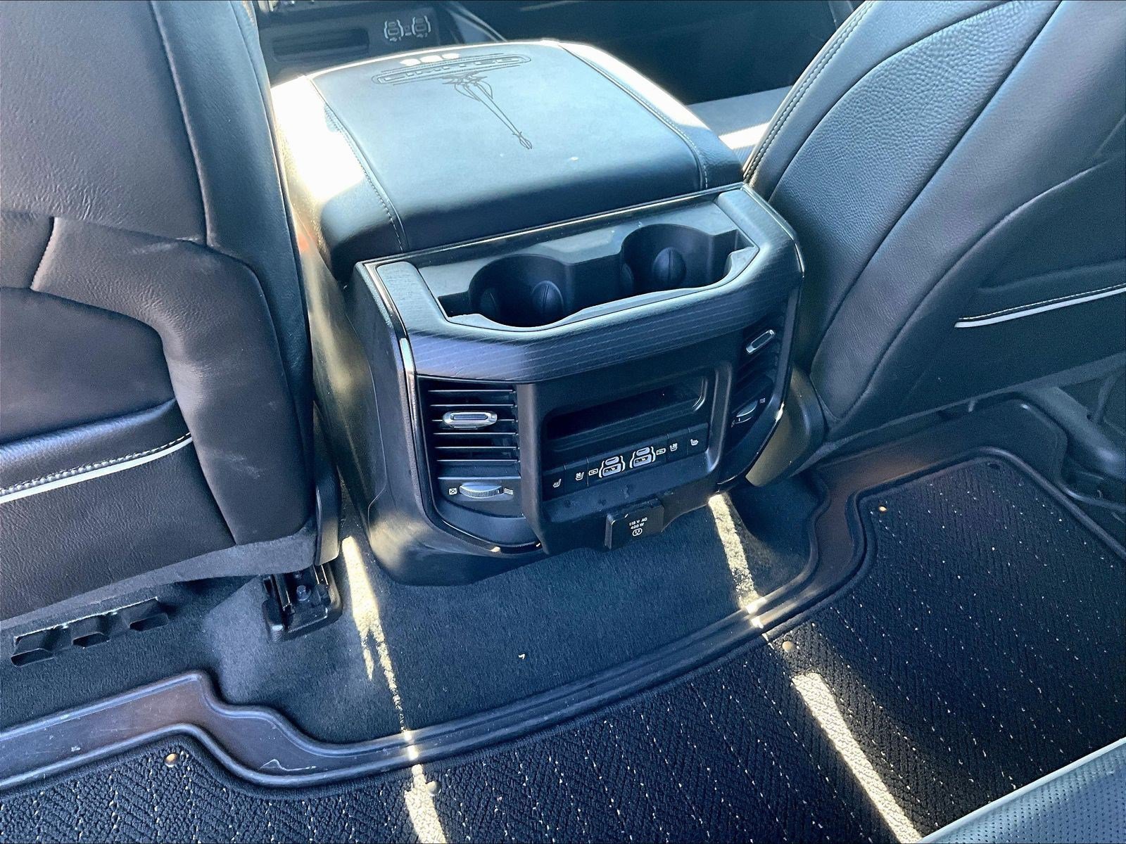 Used 2024 RAM 1500 Limited AWD/4WD image 11