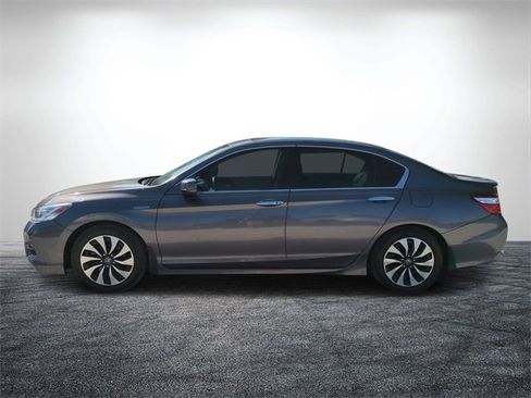 Used 2017 Honda Accord Touring image 7