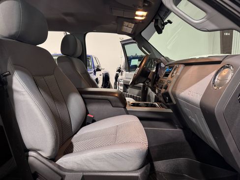 Used 2016 Ford F250 XLT w/ XLT Value Package image 7