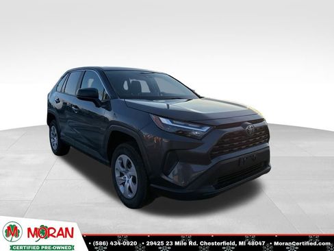 Used 2025 Toyota RAV4 LE image 7