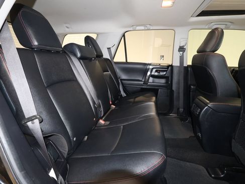 Used 2020 Toyota 4Runner TRD Off-Road Premium w/ Moonroof Package AWD/4WD image 26