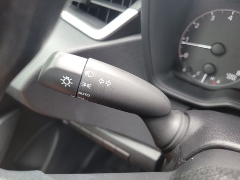 Used 2025 Toyota Corolla LE FWD image 30