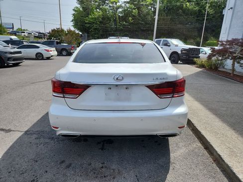 Used 2016 Lexus LS 460 w/ Comfort Package RWD image 4