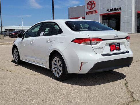 New 2026 Toyota Corolla LE image 3