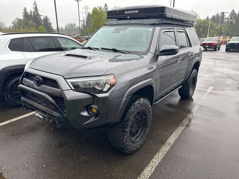 Used 2020 Toyota 4Runner SR5 image 1