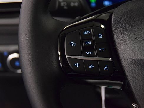 New 2025 Ford Escape SE w/ PHEV Premium Package image 20