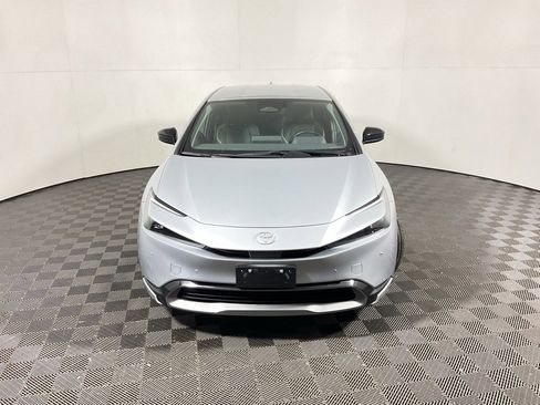Used 2023 Toyota Prius XLE image 5