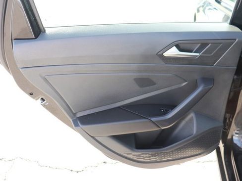 Used 2025 Volkswagen Jetta S image 11