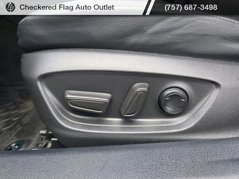 Used 2021 Toyota Camry XSE image 19