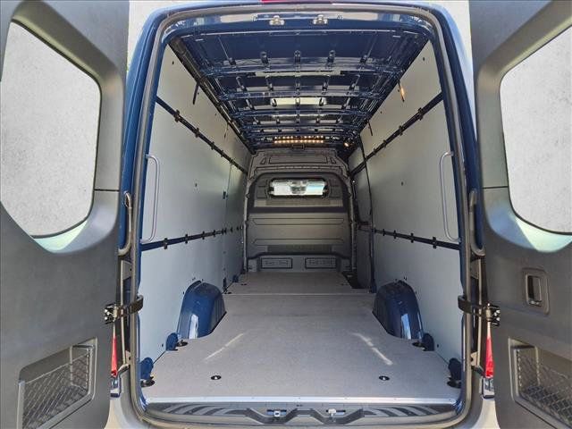 Used 2024 Mercedes-Benz eSprinter 170 Cargo image 18