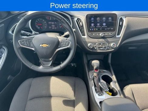 Used 2025 Chevrolet Malibu RS FWD image 19