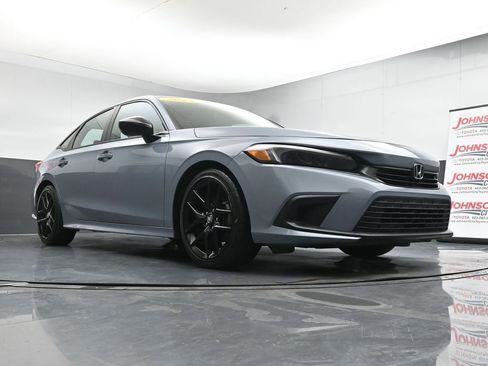 Used 2023 Honda Civic Sport image 29