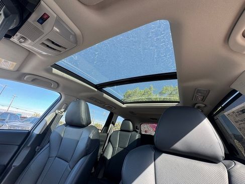 Used 2025 Subaru Ascent Bronze Edition w/ Onyx Package image 37