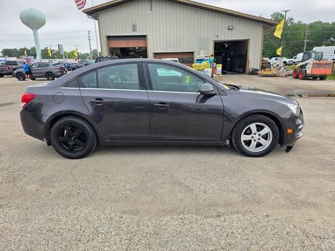 Used 2015 Chevrolet Cruze LT FWD image 8