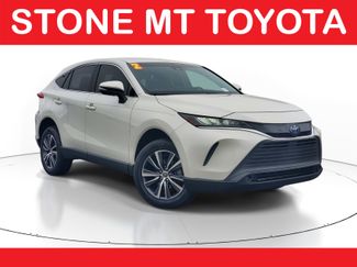 Used 2022 Toyota Venza LE video 1