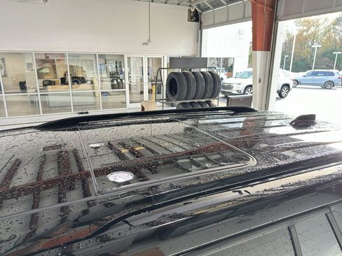 Used 2024 Chevrolet Traverse RS w/ LPO, Floor Liner Package image 17