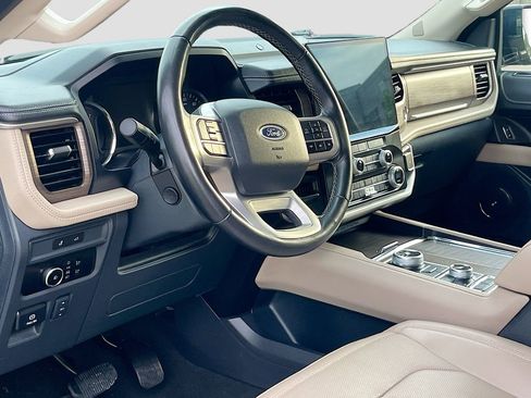 Used 2024 Ford Expedition Limited AWD/4WD image 9