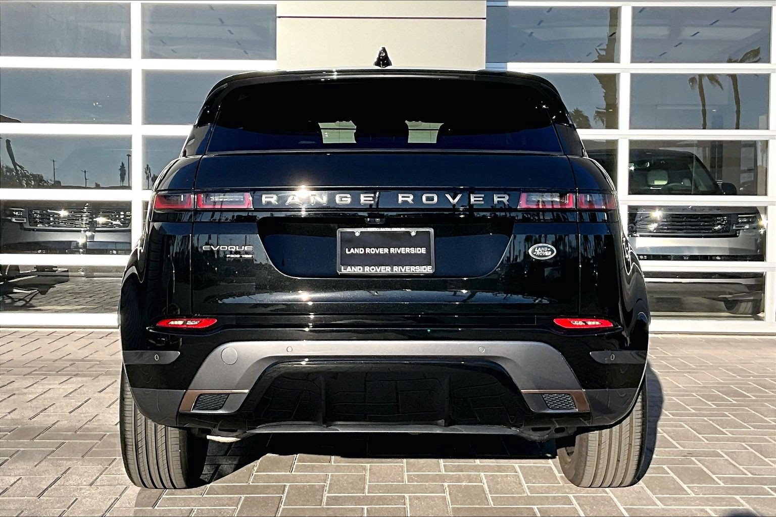 Used 2020 Land Rover Range Rover Evoque R-Dynamic HSE AWD/4WD image 4