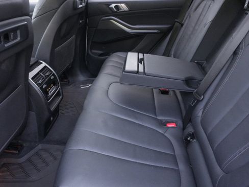 Used 2022 BMW X5 xDrive40i w/ M Sport Package AWD/4WD image 31
