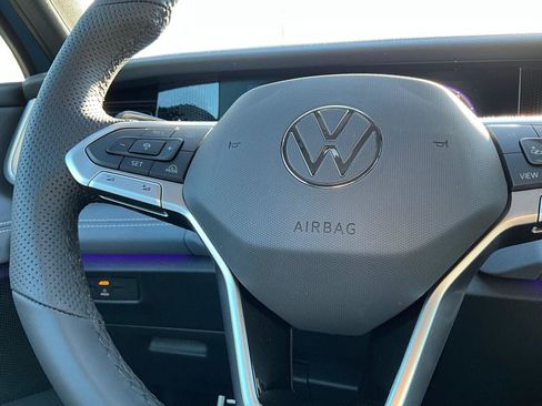New 2026 Volkswagen Tiguan SE R-Line AWD/4WD image 22