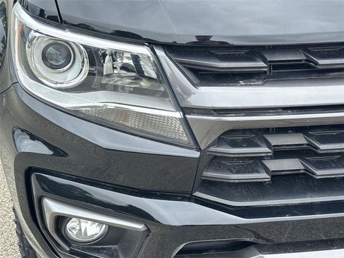 Used 2022 Chevrolet Colorado Z71 AWD/4WD image 9