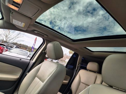 Used 2013 Ford Edge SEL image 32