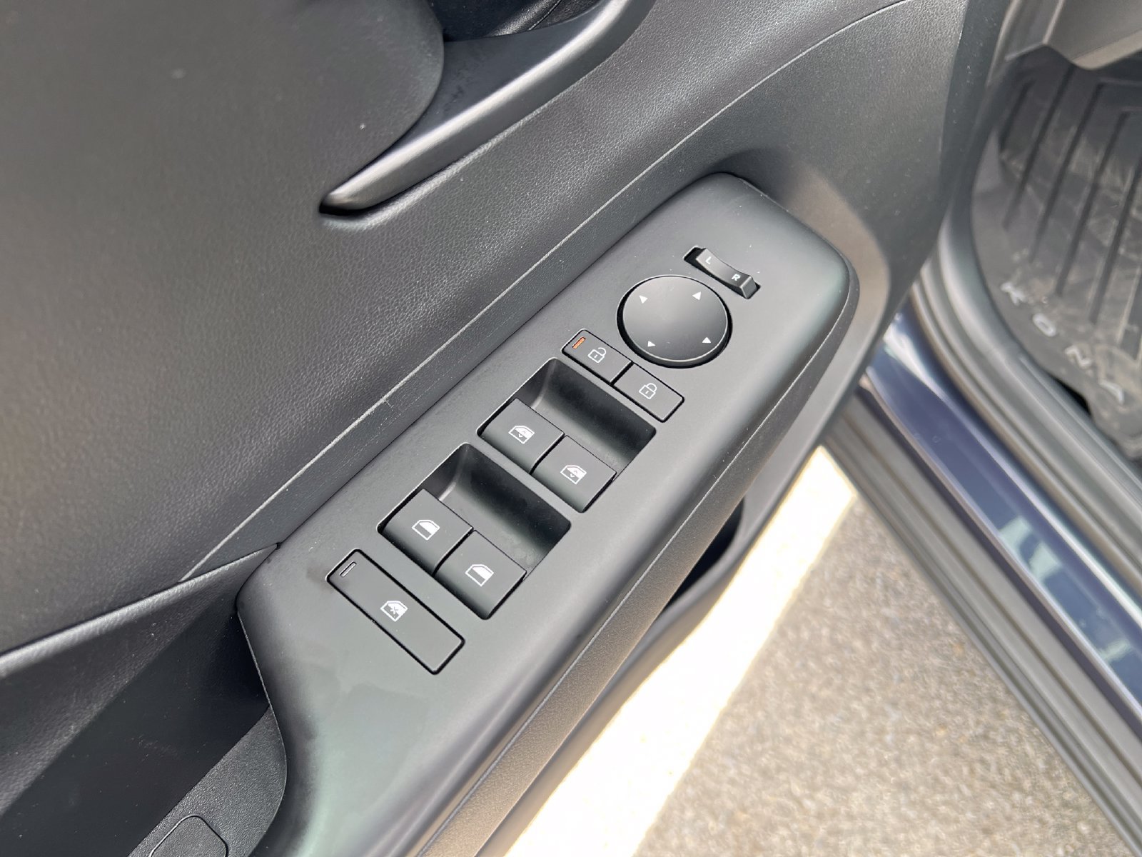 Certified 2026 Hyundai Kona SEL Sport AWD/4WD image 11