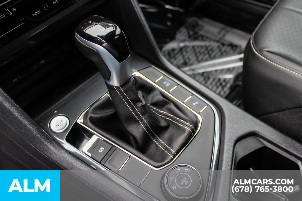 Used 2023 Volkswagen Tiguan SE R-Line AWD/4WD image 32