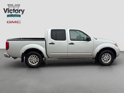 Used 2019 Nissan Frontier SV image 18