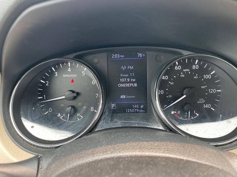 Used 2018 Nissan Rogue SL AWD/4WD image 16