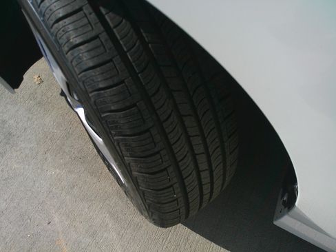 Used 2015 Toyota Prius Two image 19