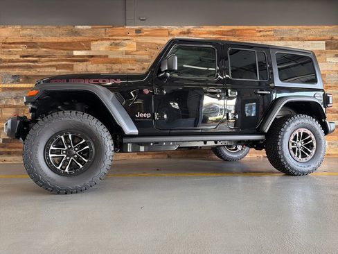 New 2026 Jeep Wrangler Unlimited Rubicon w/ Xtreme 35 Tire Package AWD/4WD image 57