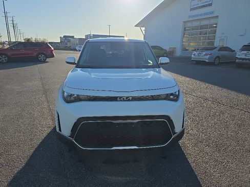 Used 2025 Kia Soul LX FWD image 8