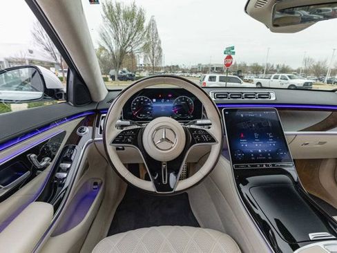 Certified 2025 Mercedes-Benz S 580 4MATIC Sedan image 37