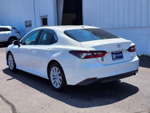 Used 2022 Toyota Camry LE AWD/4WD image 3