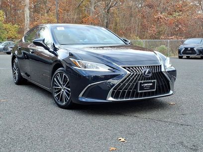 Certified 2022 Lexus ES 300h w/ Premium Package