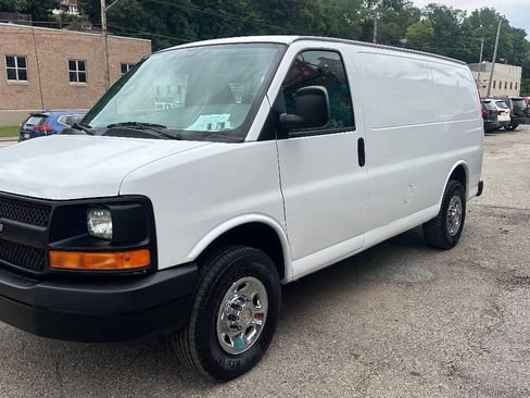 Used 2008 Chevrolet Express 2500 RWD image 3
