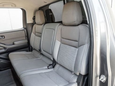 Used 2023 Nissan Frontier SV w/ Technology Package image 13