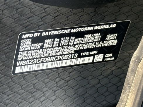 Used 2024 BMW iX xDrive50 w/ Sport Package AWD/4WD image 30