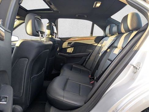 Used 2010 Mercedes-Benz E 350 Sedan image 12