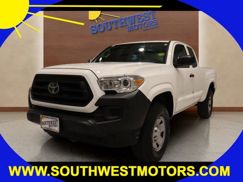 Used 2021 Toyota Tacoma SR image 1