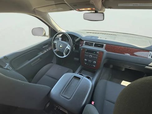 Used 2011 Chevrolet Tahoe LS w/ Convenience Package AWD/4WD image 10