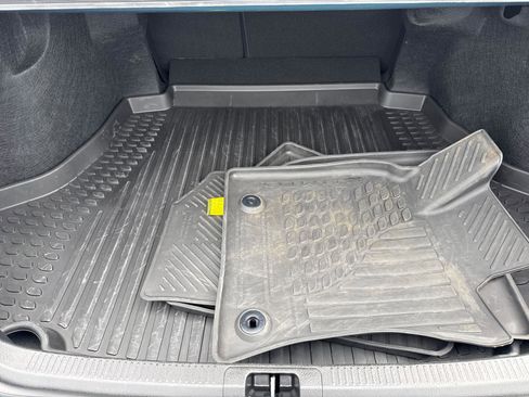 Used 2025 Toyota Camry SE FWD image 8