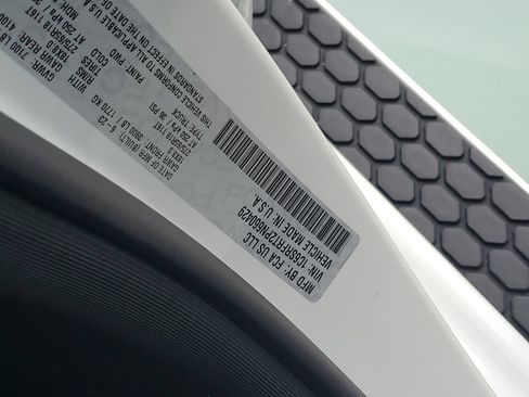 Used 2023 RAM 1500 Laramie AWD/4WD image 25